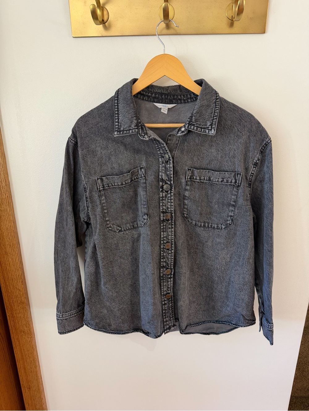 Time and Tru faded Black Button-Front Denim Shirt Large